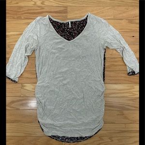 Maternity knit top size large